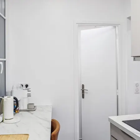 Aux Portes Du Pantheon 파리